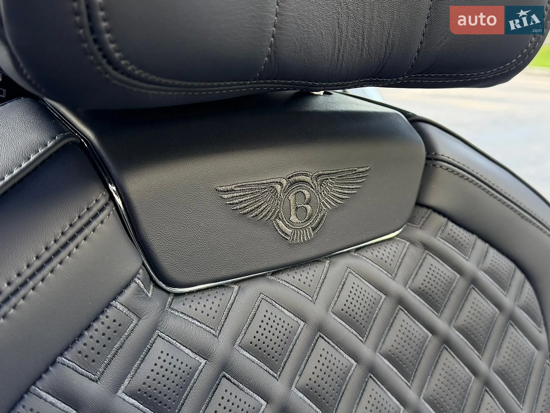 2022 Bentley Flying Spur - мініатюра 56