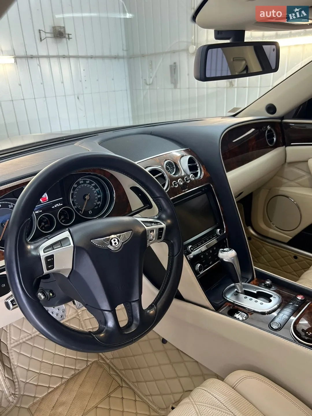 2015 Bentley Flying Spur - мініатюра 30