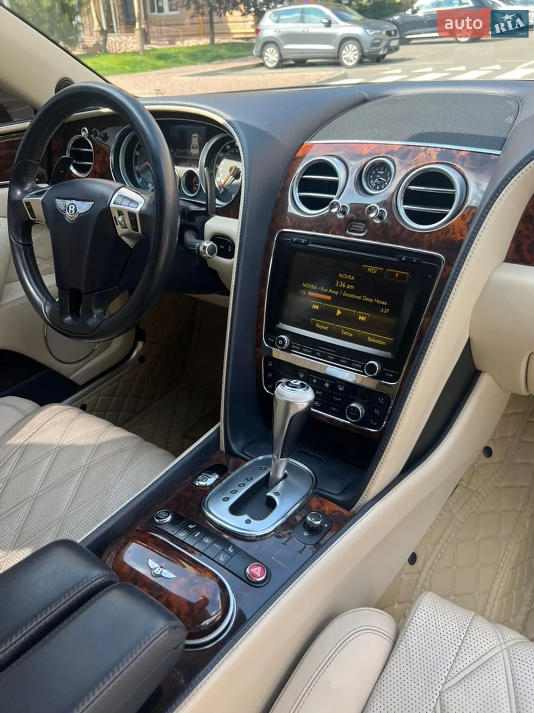 2015 Bentley Flying Spur - мініатюра 35