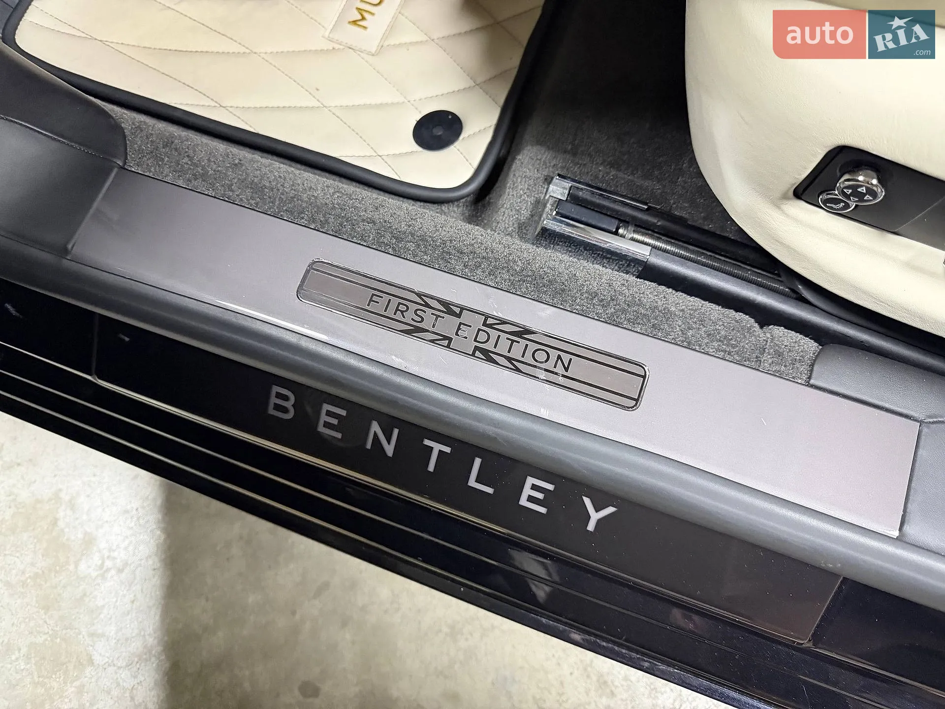 2020 Bentley Flying Spur - мініатюра 40