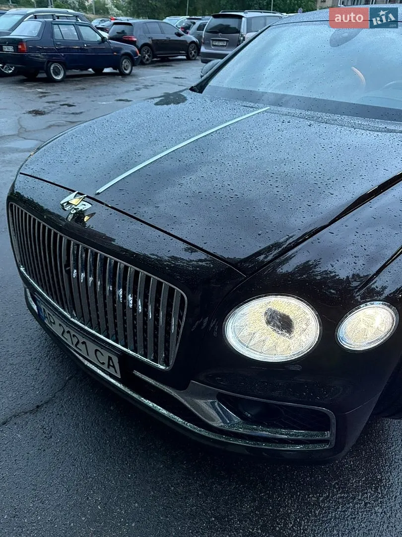 2021 Bentley Flying Spur - мініатюра 47