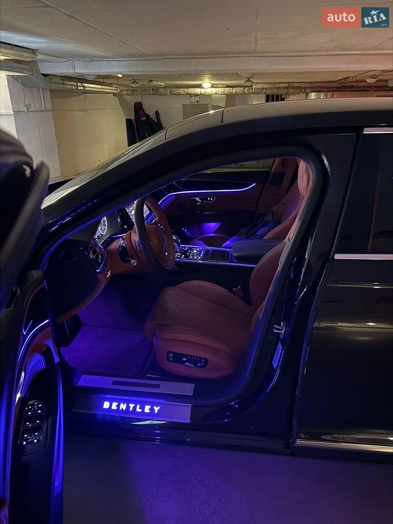 2021 Bentley Flying Spur - мініатюра 10