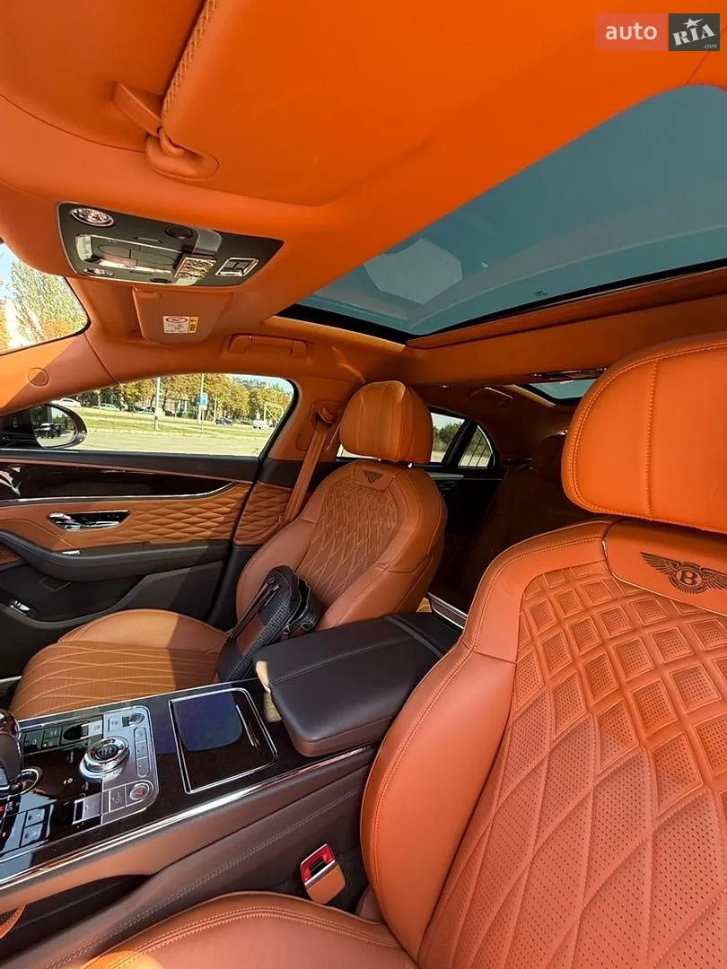 2021 Bentley Flying Spur - мініатюра 3