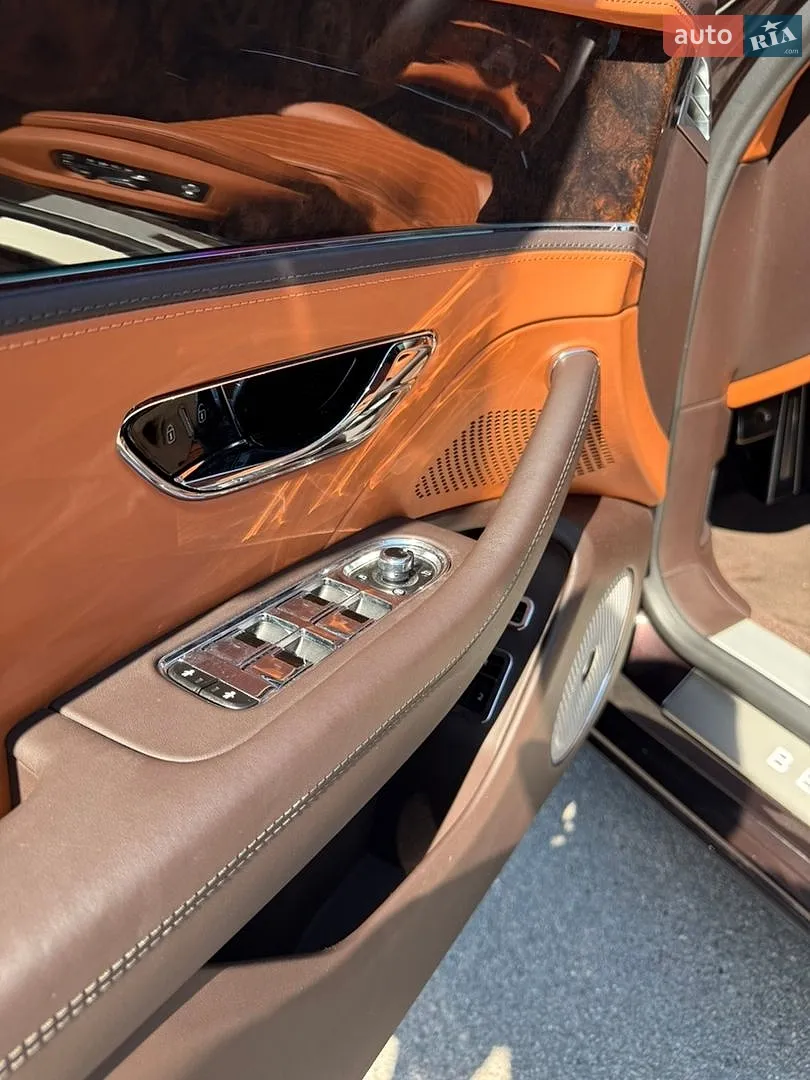 2021 Bentley Flying Spur - мініатюра 121