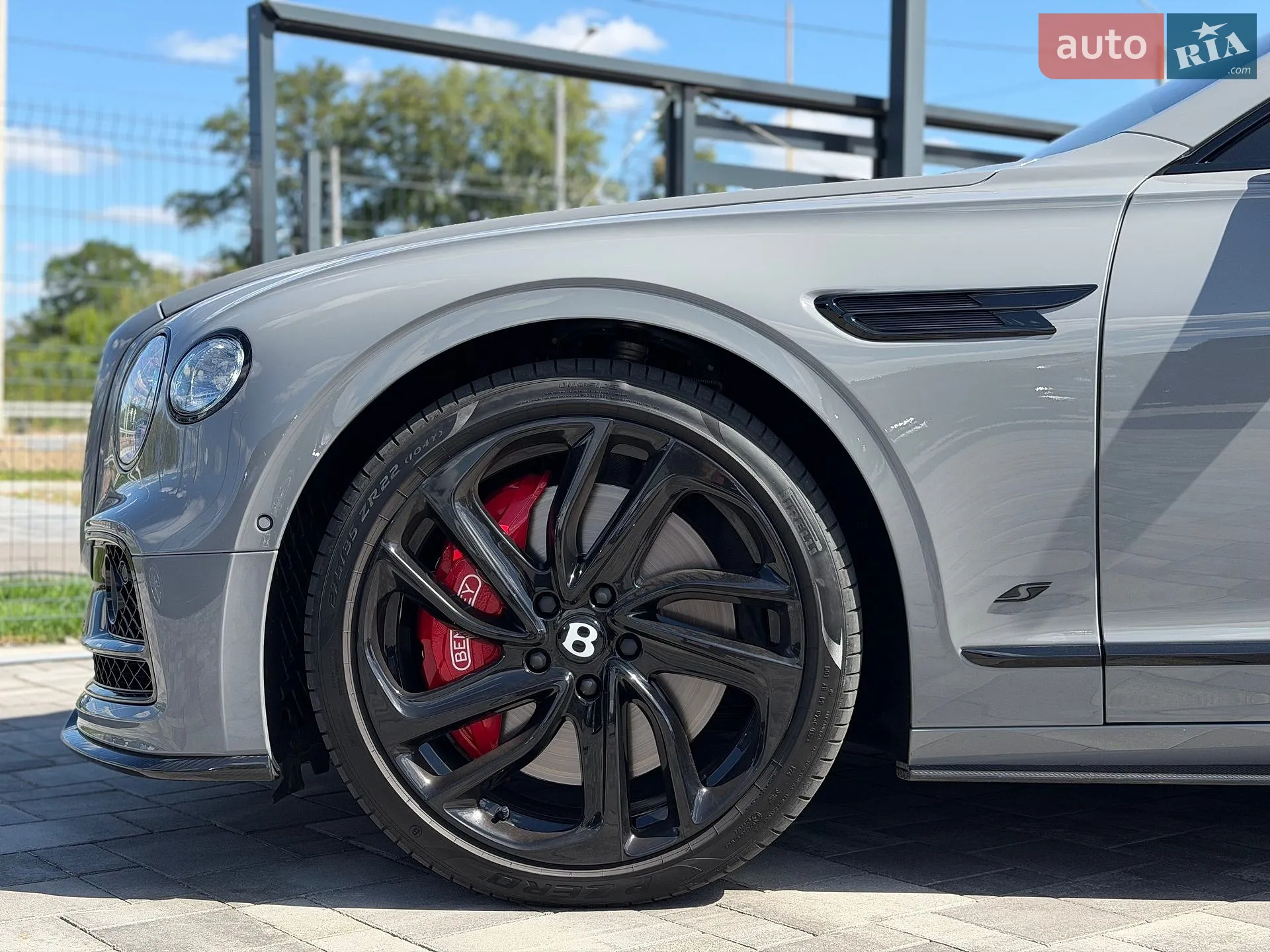 2023 Bentley Flying Spur - мініатюра 13