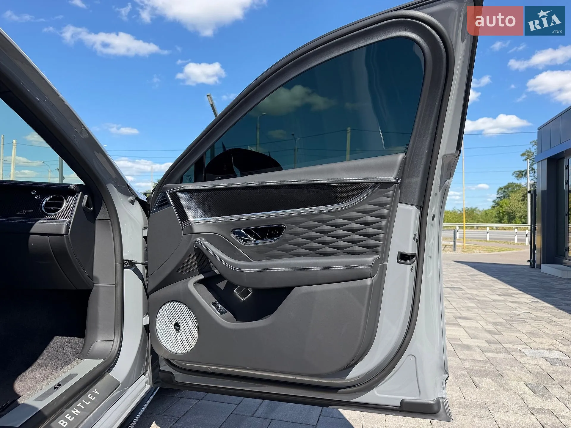 2023 Bentley Flying Spur - мініатюра 54