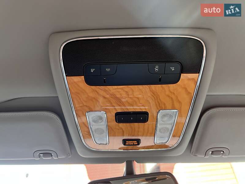 Седан Bentley Mulsanne 2010 в Львове