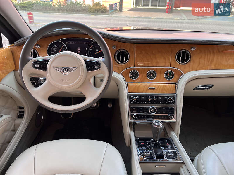 Седан Bentley Mulsanne 2010 в Львове