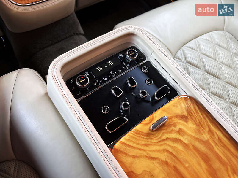 Седан Bentley Mulsanne 2010 в Львове