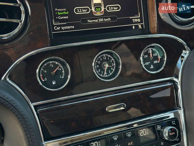 Седан Bentley Mulsanne 2015 в Киеве фото 85 Седан Bentley Mulsanne 2015 в Киеве