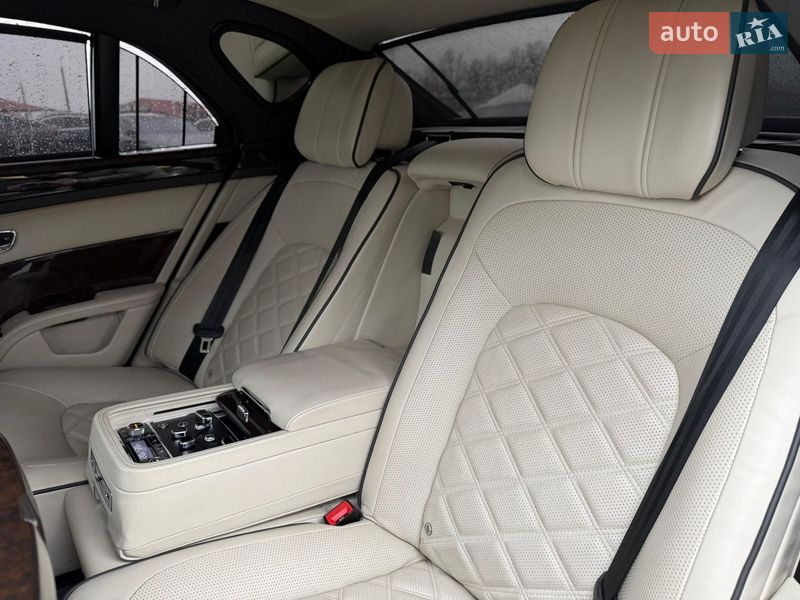 Седан Bentley Mulsanne 2015 в Києві фото 79 Седан Bentley Mulsanne 2015 в Києві
