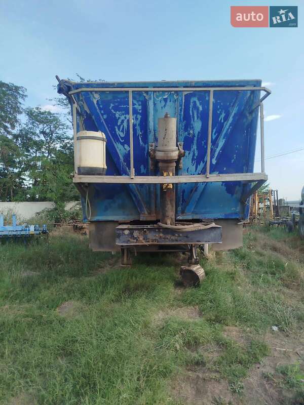 Самосвал полуприцеп Berger Standard 2004 в Тарутине