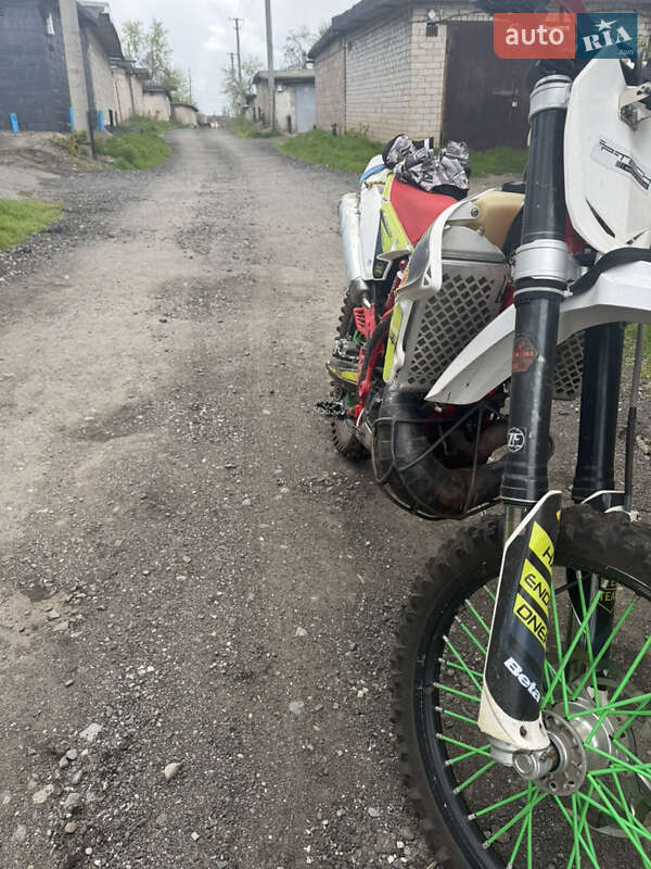 Мотоцикл Внедорожный (Enduro) Beta RR 2019 в Кривом Роге фото 3 Мотоцикл Внедорожный (Enduro) Beta RR 2019 в Кривом Роге