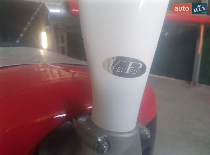 Самолёт Bingo 582 2003 в Каменец-Подольском