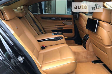 Седан BMW-Alpina B7 2012 в 