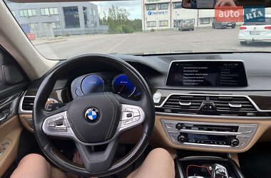 Седан BMW-Alpina B7 2017 в 