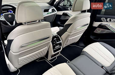 Внедорожник / Кроссовер BMW-Alpina XB7 2022 в 