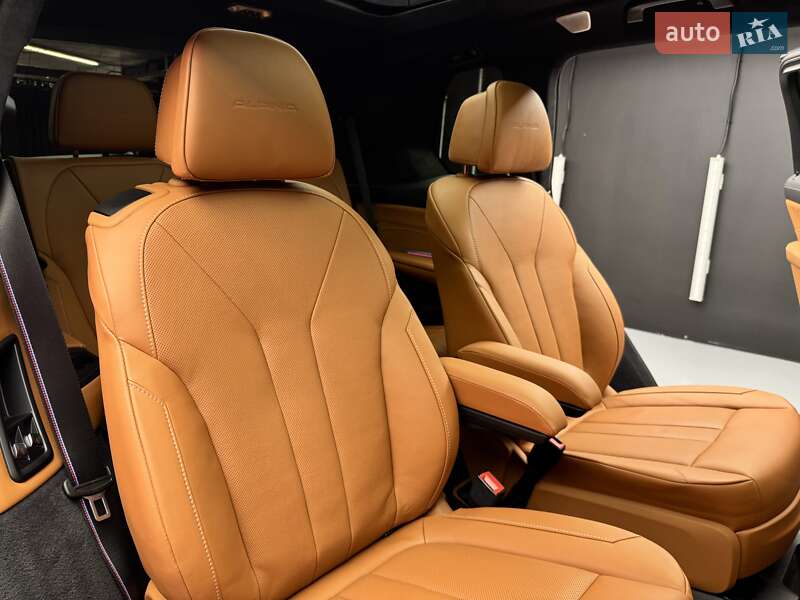 Внедорожник / Кроссовер BMW-Alpina XB7 2023 в Киеве фото 49 Внедорожник / Кроссовер BMW-Alpina XB7 2023 в Киеве
