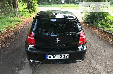 Хэтчбек BMW 1 Series 2010 в Радивилове