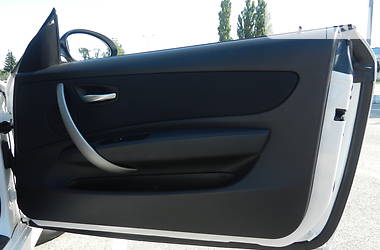 Седан BMW 1 Series 2009 в 