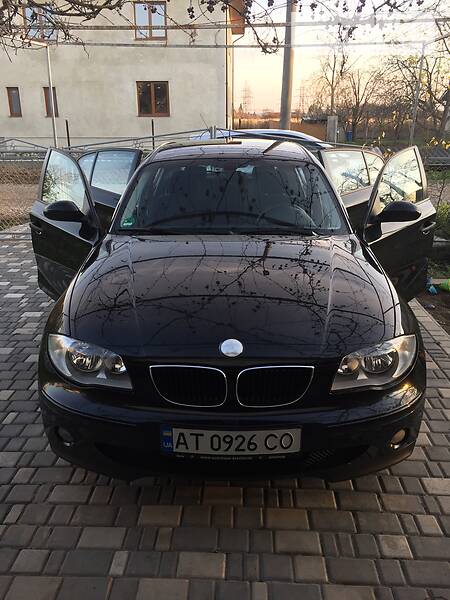 Хэтчбек BMW 1 Series 2005 в Коломые