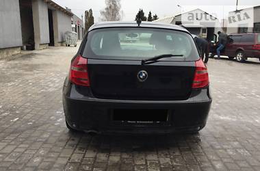 Хетчбек BMW 1 Series 2009 в 