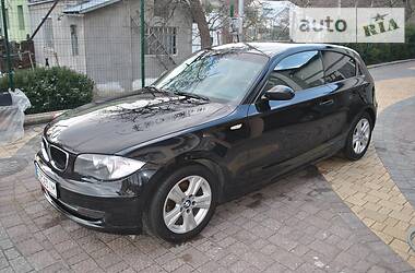 Хетчбек BMW 1 Series 2008 в 