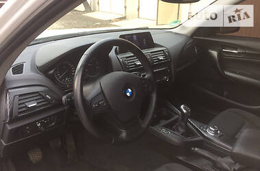 Хетчбек BMW 1 Series 2012 в 