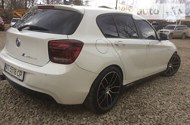 Хетчбек BMW 1 Series 2012 в 