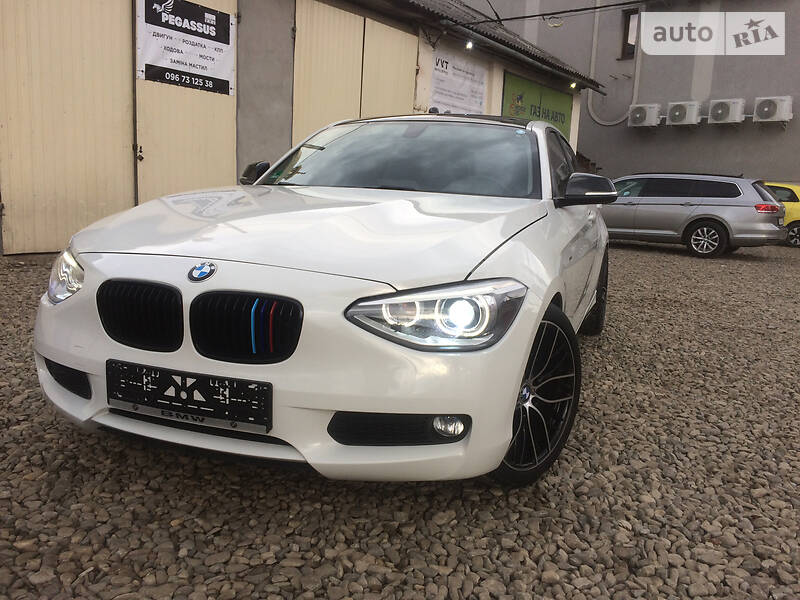 Хетчбек BMW 1 Series 2012 в 
