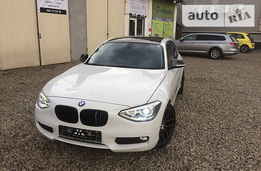 Хетчбек BMW 1 Series 2012 в 