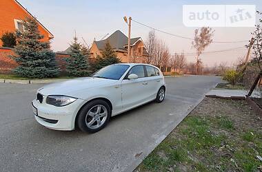 Хетчбек BMW 1 Series 2008 в 