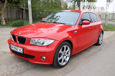 Хетчбек BMW 1 Series 2005 в 