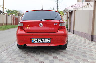 Хетчбек BMW 1 Series 2005 в 