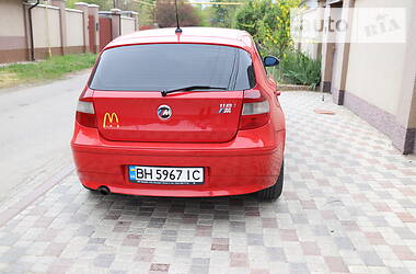 Хетчбек BMW 1 Series 2005 в 