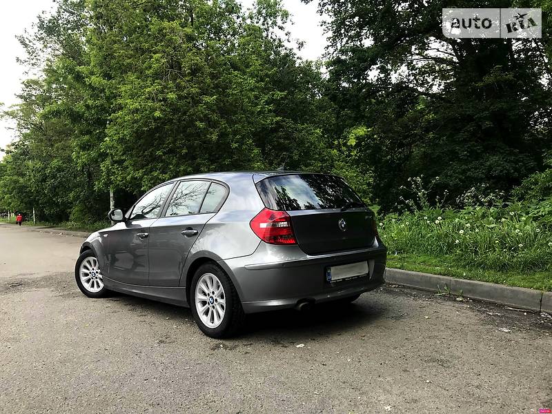 Хэтчбек BMW 1 Series 2010 в Киеве