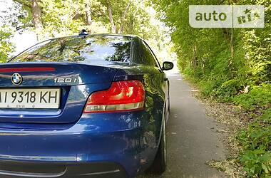 Купе BMW 1 Series 2012 в 