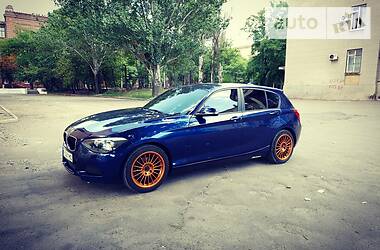 Хетчбек BMW 1 Series 2015 в 