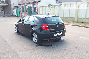 Хэтчбек BMW 1 Series 2011 в Калуше