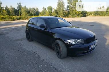 Хэтчбек BMW 1 Series 2011 в Кременце