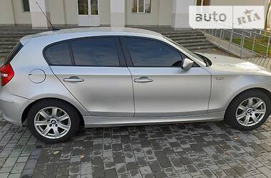 Хэтчбек BMW 1 Series 2009 в Виннице