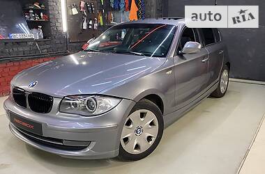 Хэтчбек BMW 1 Series 2010 в Львове