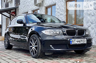 Хэтчбек BMW 1 Series 2010 в Коломые