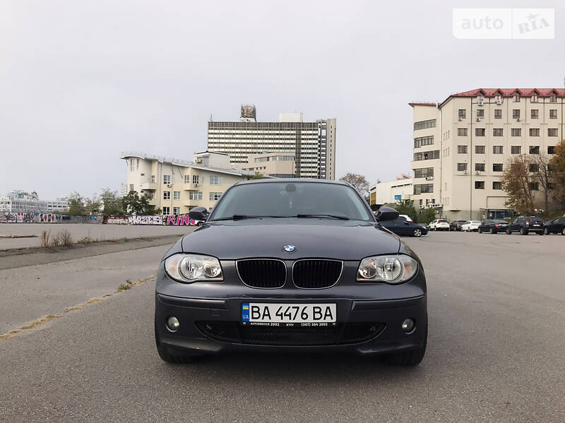 Хэтчбек BMW 1 Series 2005 в Киеве