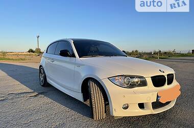 Хэтчбек BMW 1 Series 2010 в Тернополе