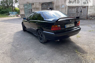 Седан BMW 1 Series 1996 в Тернополе