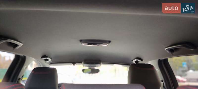 Хетчбек BMW 1 Series 2014 в Києві