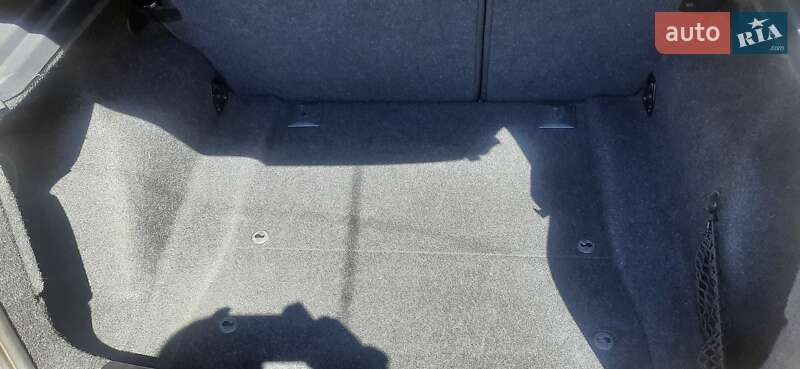 Хетчбек BMW 1 Series 2010 в Первомайську