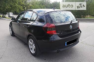 Хэтчбек BMW 1 Series 2006 в Запорожье