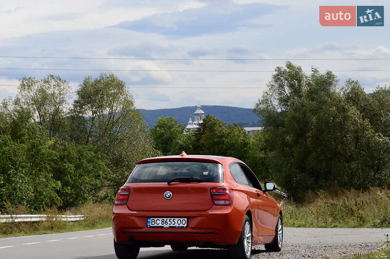 Хэтчбек BMW 1 Series 2012 в Львове